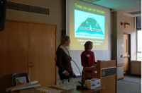 UW students Brittany Kimball and Jaqui Neibauer introduce the Sound Citizen project to marine volunteers